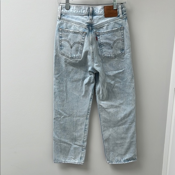 Levi's Ribcage Straight Ankle Jeans - Picture 3 of 6